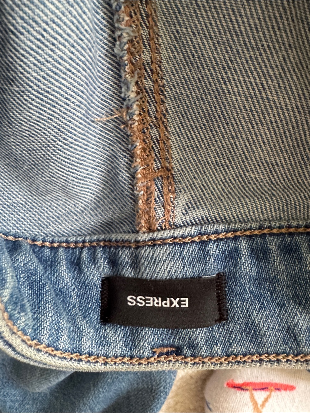 Express Relaxed Straight Leg Carpenter Jeans - Picture 4 of 4
